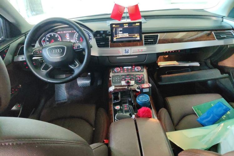 Used Audi A8 2013 A8L 30 FSI Comfort Model Center Console