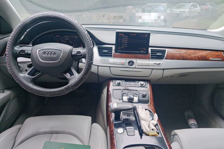 Used Audi A8 2013 A8L 45 TFSI quattro Comfort model Center Console