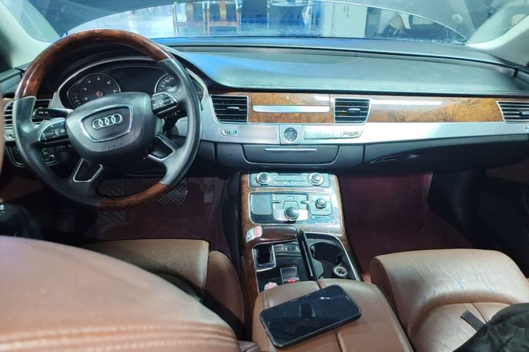 Used Audi A8 2013 A8L 30 FSI Comfort Model Center Console