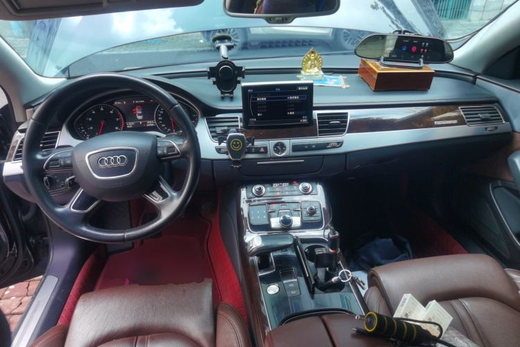 Used Audi A8 2013 A8L 45 TFSI quattro Comfort model Center Console