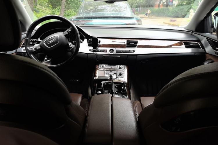 Used Audi A8 2013 A8L 45 TFSI quattro Comfort model Center Console