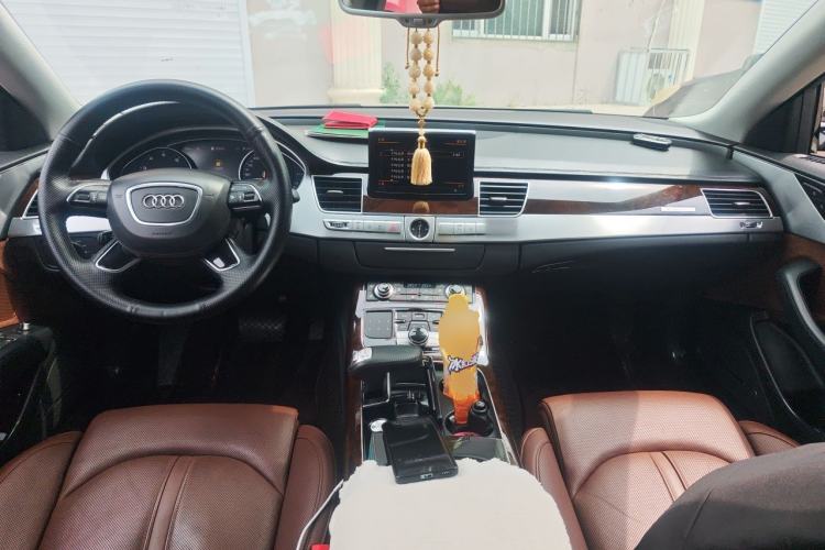 Used Audi A8  Center Console