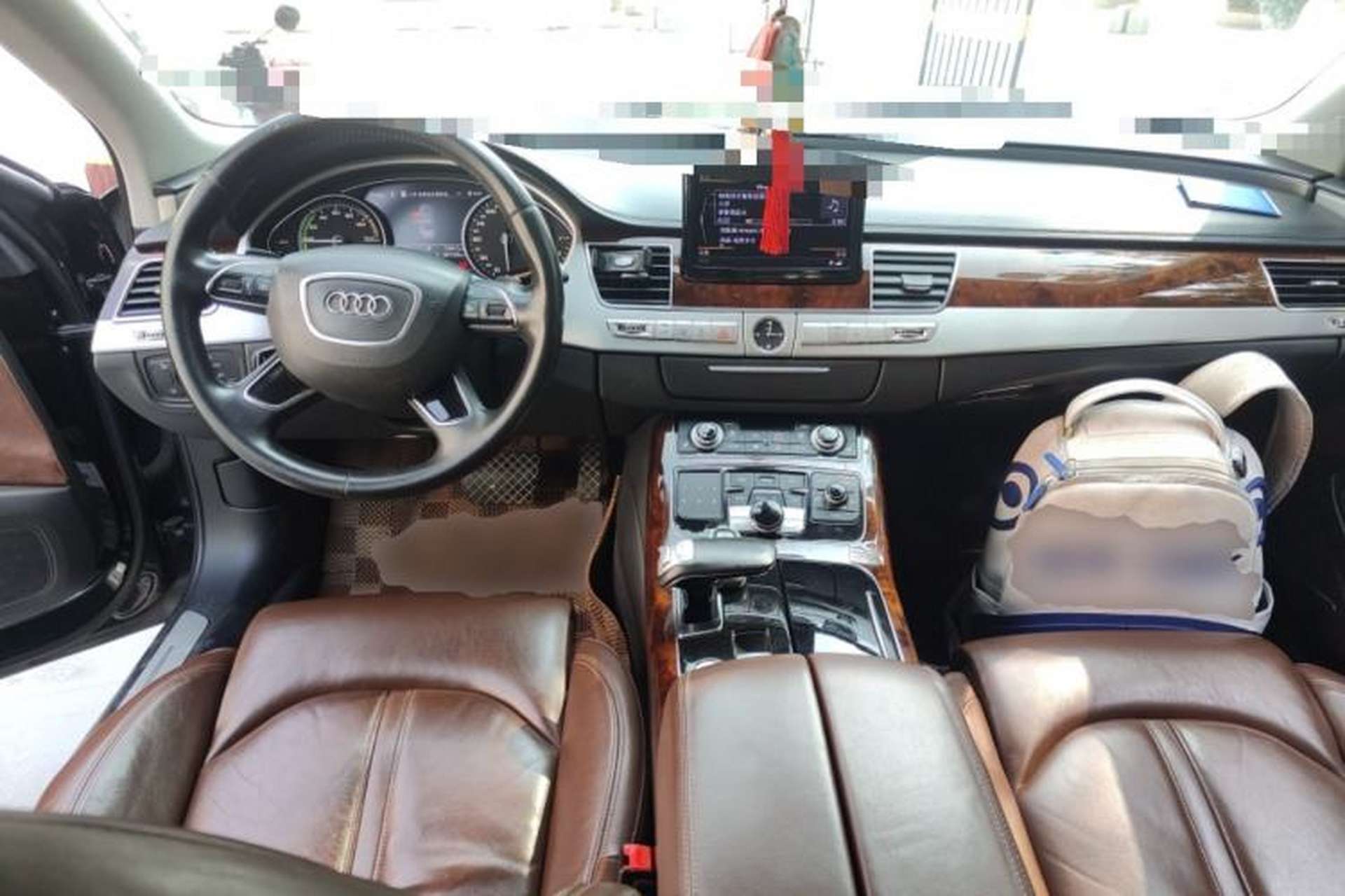 Used Audi A8 2013 A8L 40 hybrid Center Console