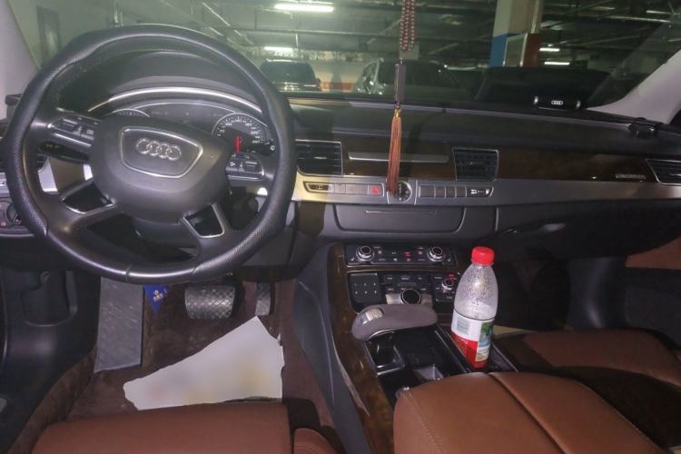 Used Audi A8 2013 A8L 45 TFSI quattro Comfort model Center Console