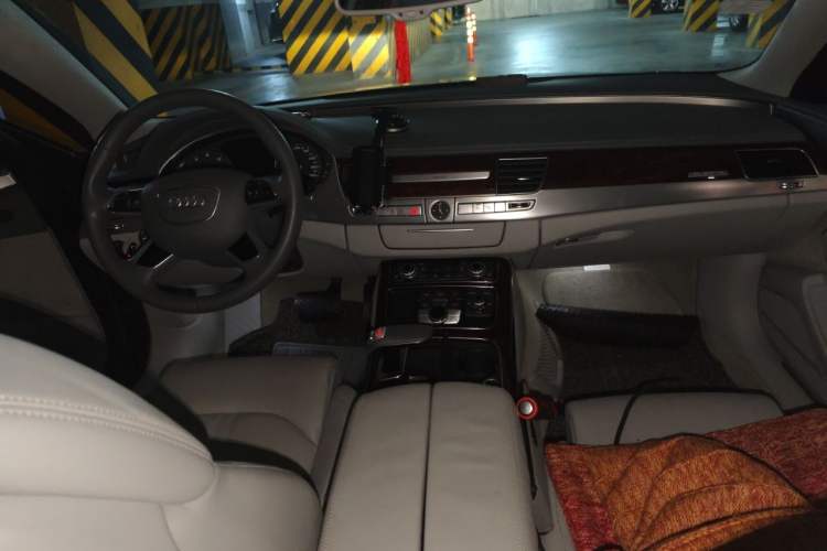 Used Audi A8 2013 A8L 50 TFSI quattro Comfort model Center Console