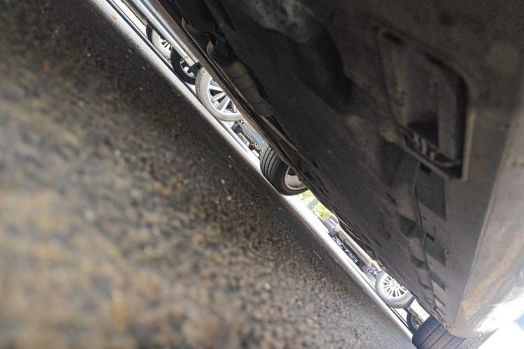 Used Audi A8 2013 A8L 45 TFSI quattro Comfort model Chassis Front Left