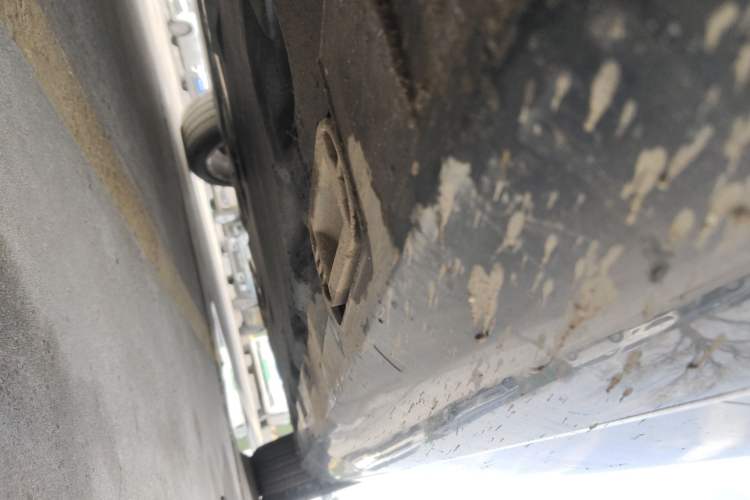 Used Audi A8 2013 A8L 45 TFSI quattro Comfort model Chassis Front Left
