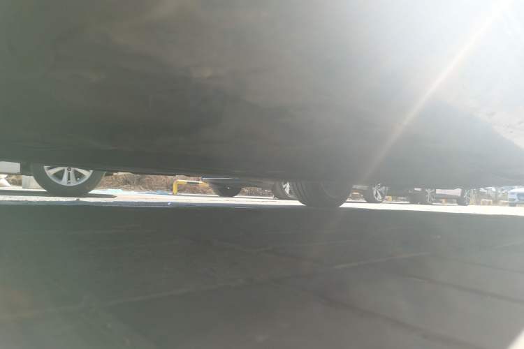 Used Audi A8 2013 A8L 45 TFSI quattro Comfort model Chassis Front Left