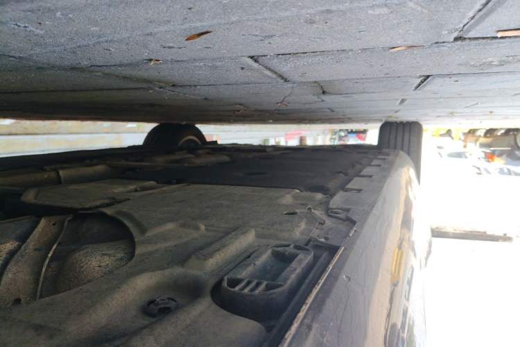 Used Audi A8 2013 A8L 45 TFSI quattro Comfort model Chassis Rear Left