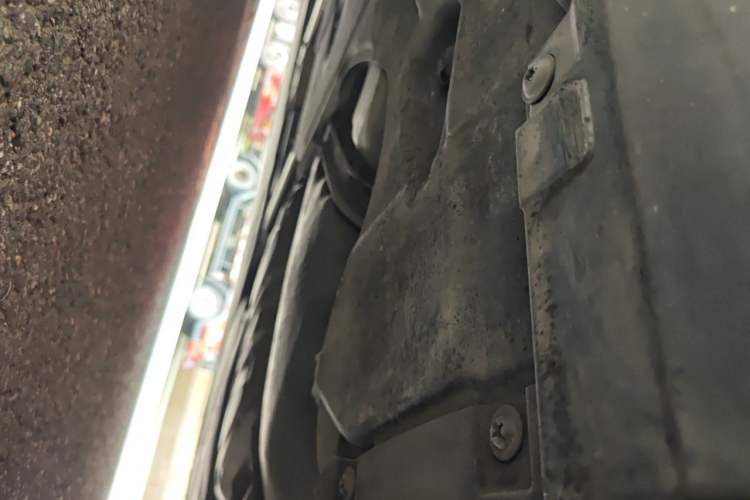 Used Audi A8 2013 A8L 45 TFSI quattro Comfort model Chassis Rear Left