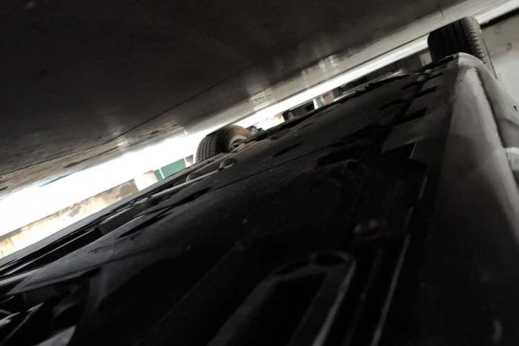 Used Audi A8 2013 A8L 45 TFSI quattro Comfort model Chassis Rear Left