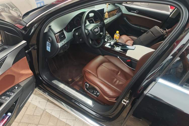 Used Audi A8  Driver Seat