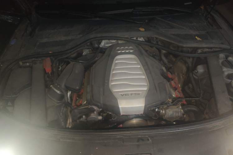 Used Audi A8 2013 A8L 30 FSI Comfort Model Engine Bay