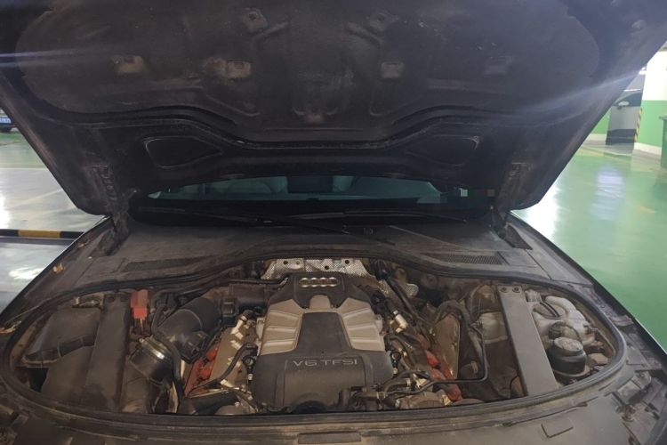 Used Audi A8 2013 A8L 45 TFSI quattro Comfort model Engine Bay