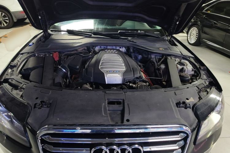 Used Audi A8 2013 A8L 30 FSI Comfort Model Engine Bay