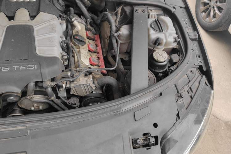 Used Audi A8 2013 A8L 45 TFSI quattro Comfort model Engine Bay Left