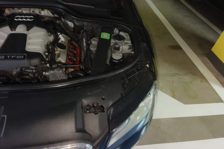 Used Audi A8 2013 A8L 50 TFSI quattro Luxury Model Engine Bay Left