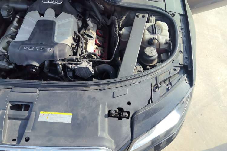 Used Audi A8 2013 A8L 45 TFSI quattro Comfort model Engine Bay Left