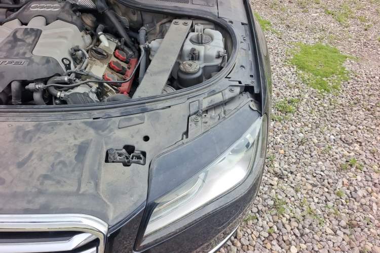 Used Audi A8 2013 A8L 45 TFSI quattro Comfort model Engine Bay Left