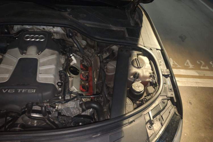 Used Audi A8 2013 A8L 45 TFSI quattro Comfort model Engine Bay Left