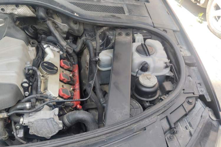 Used Audi A8 2013 A8L 50 TFSI quattro Prestige Edition Engine Bay Left