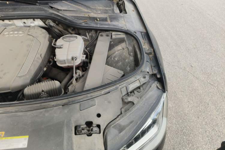 Used Audi A8 2013 A8L 40 hybrid Engine Bay Left