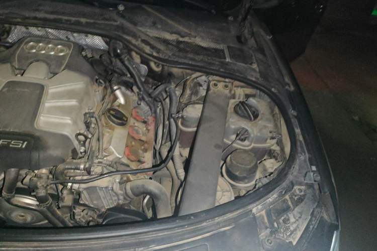 Used Audi A8 2013 A8L 45 TFSI quattro Comfort model Engine Bay Left