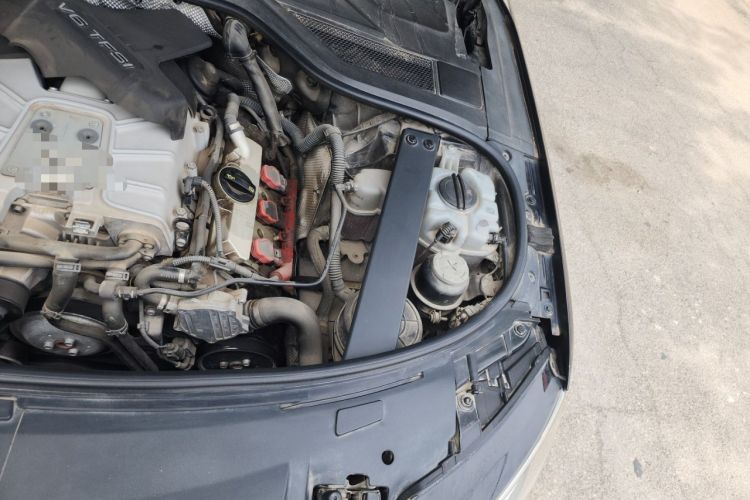 Used Audi A8 2013 A8L 50 TFSI quattro Exclusive Edition Engine Bay Left