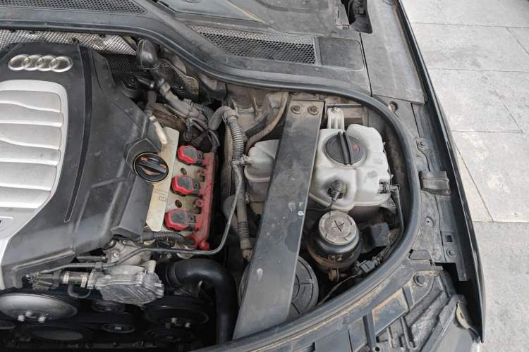Used Audi A8 2013 A8L 45 TFSI quattro Comfort model Engine Bay Left