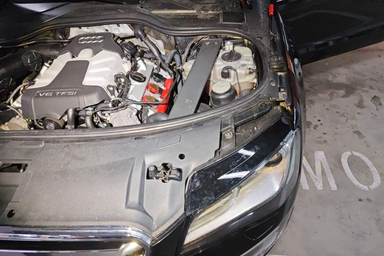 Used Audi A8 2013 A8L 50 TFSI quattro Luxury Model Engine Bay Left