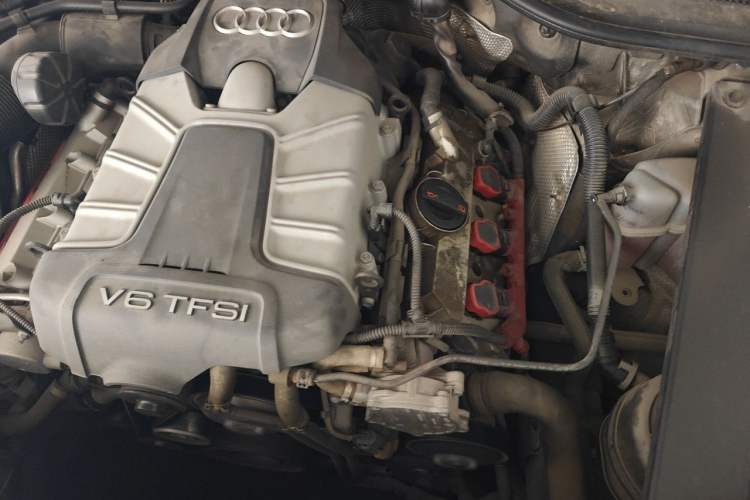 Used Audi A8 2013 A8L 45 TFSI quattro Comfort model Engine Bay Left