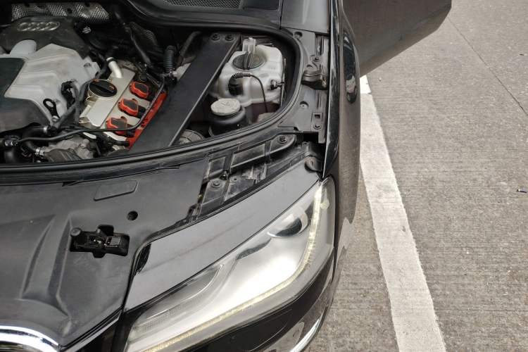 Used Audi A8 2013 A8L 45 TFSI quattro Comfort model Engine Bay Left
