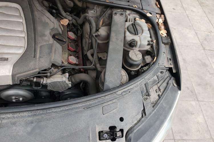 Used Audi A8 2013 A8L 30 FSI Comfort Model Engine Bay Left