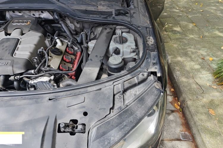 Used Audi A8 2013 A8L 45 TFSI quattro Comfort model Engine Bay Left