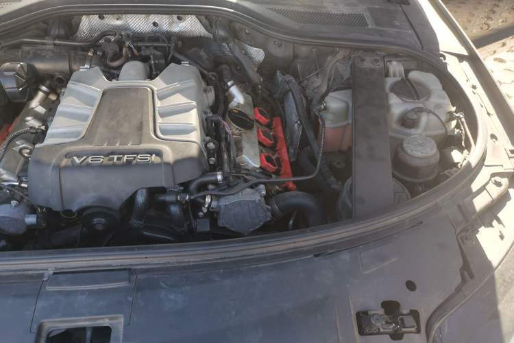 Used Audi A8 2013 A8L 45 TFSI quattro Comfort model Engine Bay Left