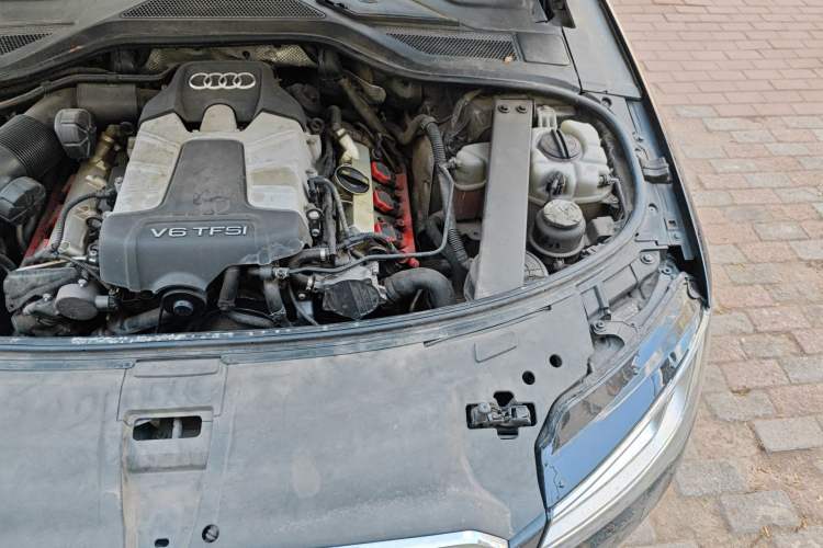 Used Audi A8 2013 A8L 45 TFSI quattro Luxury Model Engine Bay Left