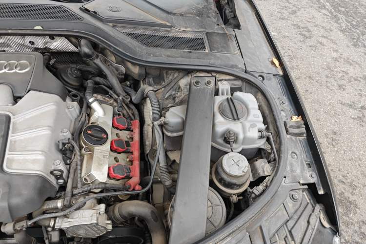 Used Audi A8 2013 A8L 45 TFSI quattro Exclusive Edition Engine Bay Left