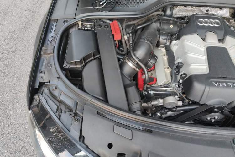 Used Audi A8 2013 A8L 45 TFSI quattro Comfort model Engine Bay Right