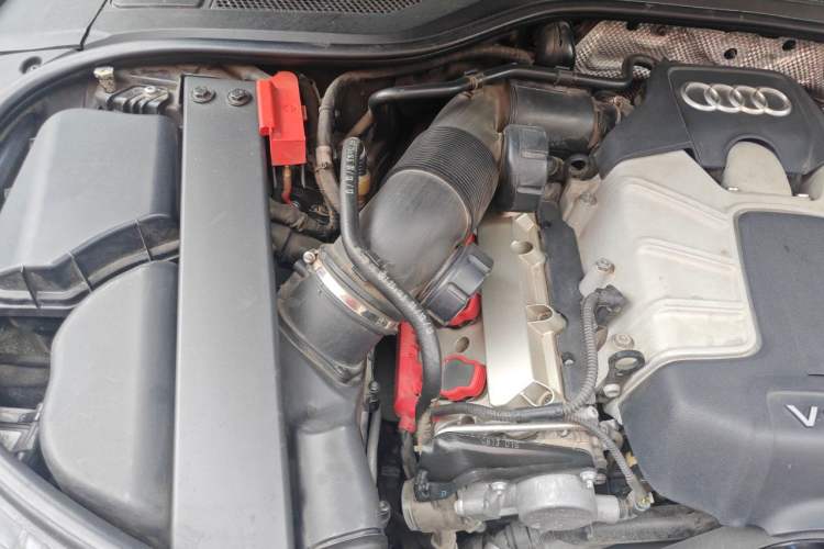 Used Audi A8 2013 A8L 45 TFSI quattro Comfort model Engine Bay Right