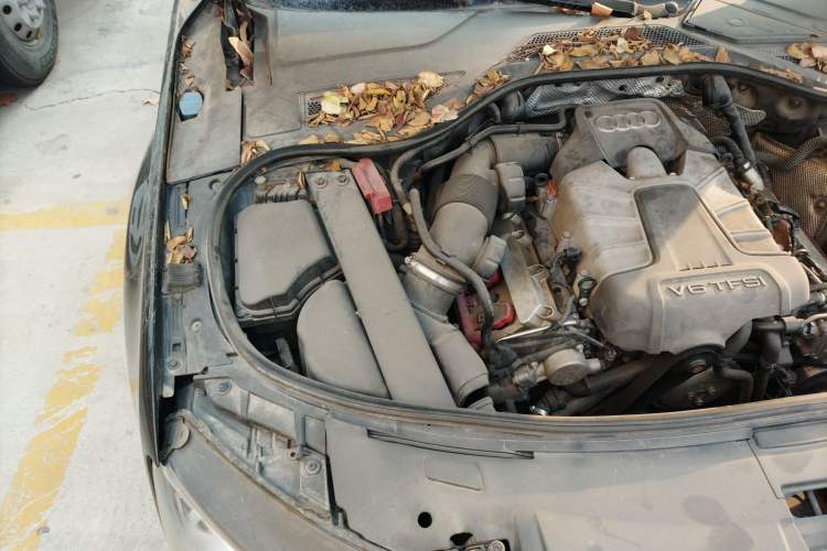 Used Audi A8 2013 A8L 45 TFSI quattro Comfort model Engine Bay Right