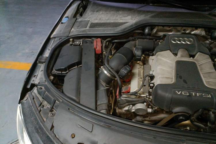 Used Audi A8 2013 A8L 45 TFSI quattro Luxury Model Engine Bay Right