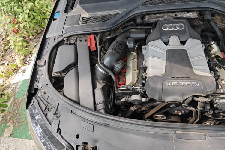 Used Audi A8 2013 A8L 50 TFSI quattro Prestige Edition Engine Bay Right