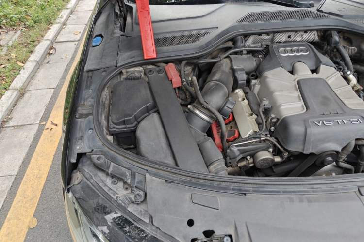 Used Audi A8 2013 A8L 50 TFSI quattro Prestige Edition Engine Bay Right