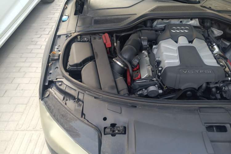 Used Audi A8 2013 A8L 45 TFSI quattro Comfort model Engine Bay Right