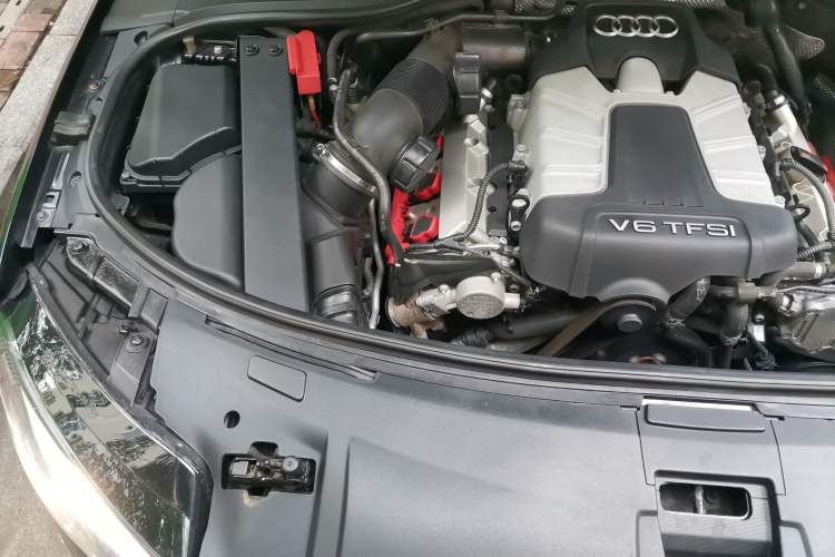Used Audi A8 2013 A8L 45 TFSI quattro Luxury Model Engine Bay Right