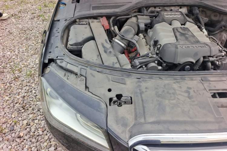 Used Audi A8 2013 A8L 45 TFSI quattro Comfort model Engine Bay Right