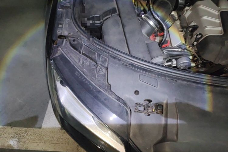Used Audi A8 2013 A8L 45 TFSI quattro Comfort model Engine Bay Right