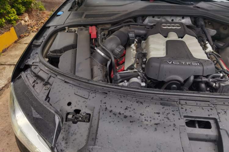 Used Audi A8 2013 A8L 45 TFSI quattro Comfort model Engine Bay Right