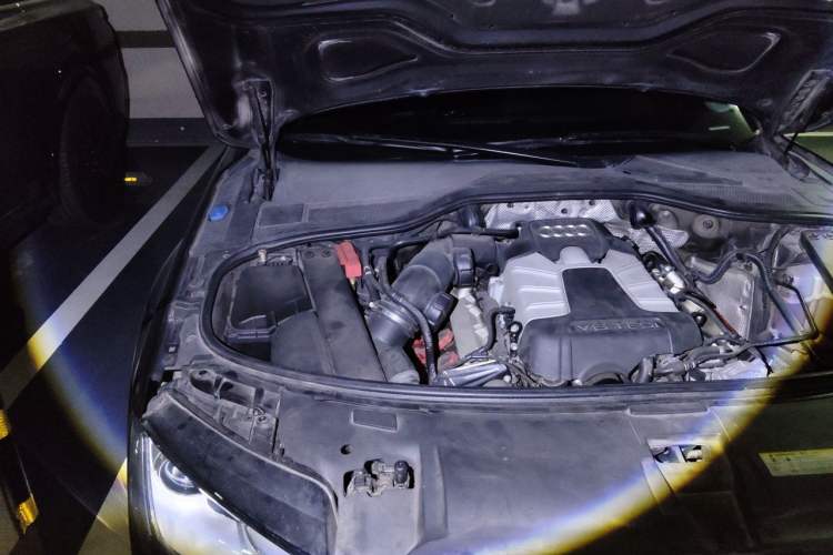 Used Audi A8 2013 A8L 50 TFSI quattro Luxury Model Engine Bay Right