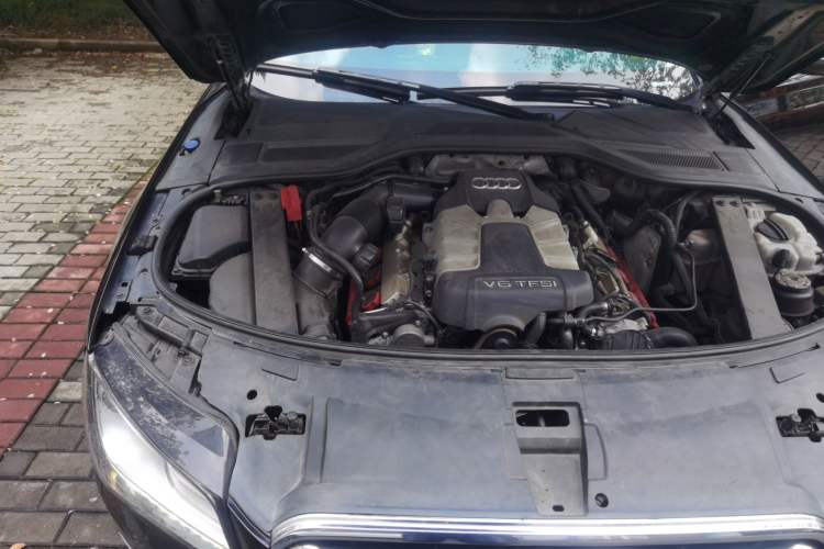 Used Audi A8 2013 A8L 45 TFSI quattro Comfort model Engine Bay Right